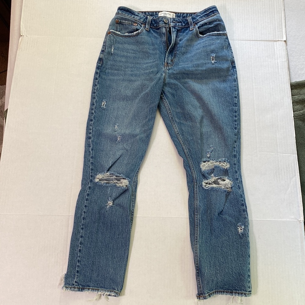 Abercrombie & Fitch Curve Love High Rise Mom Jeans - Picture 5 of 6